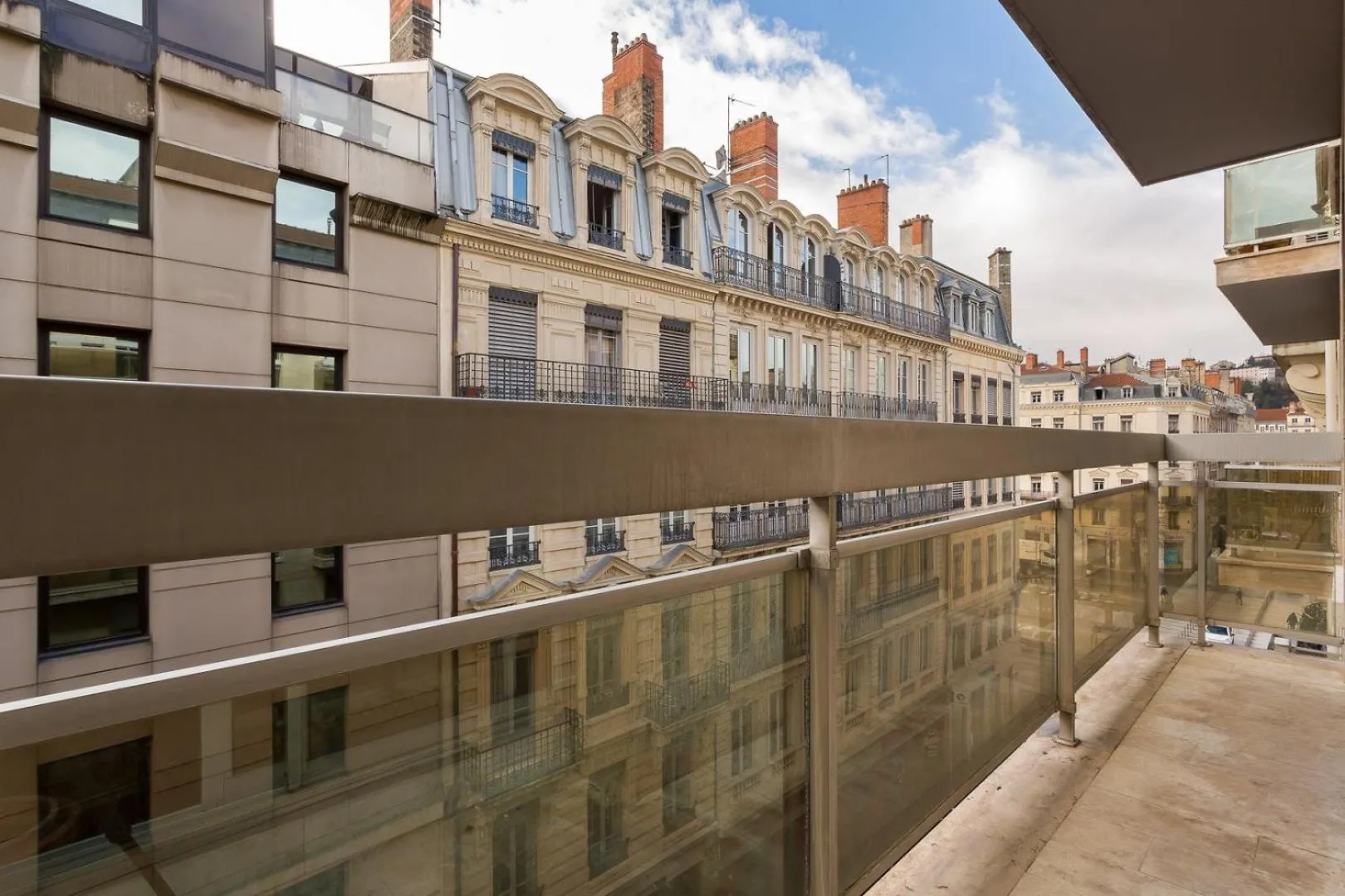 Stella - Furnished Apartment - Downtown Lyon 0*,
